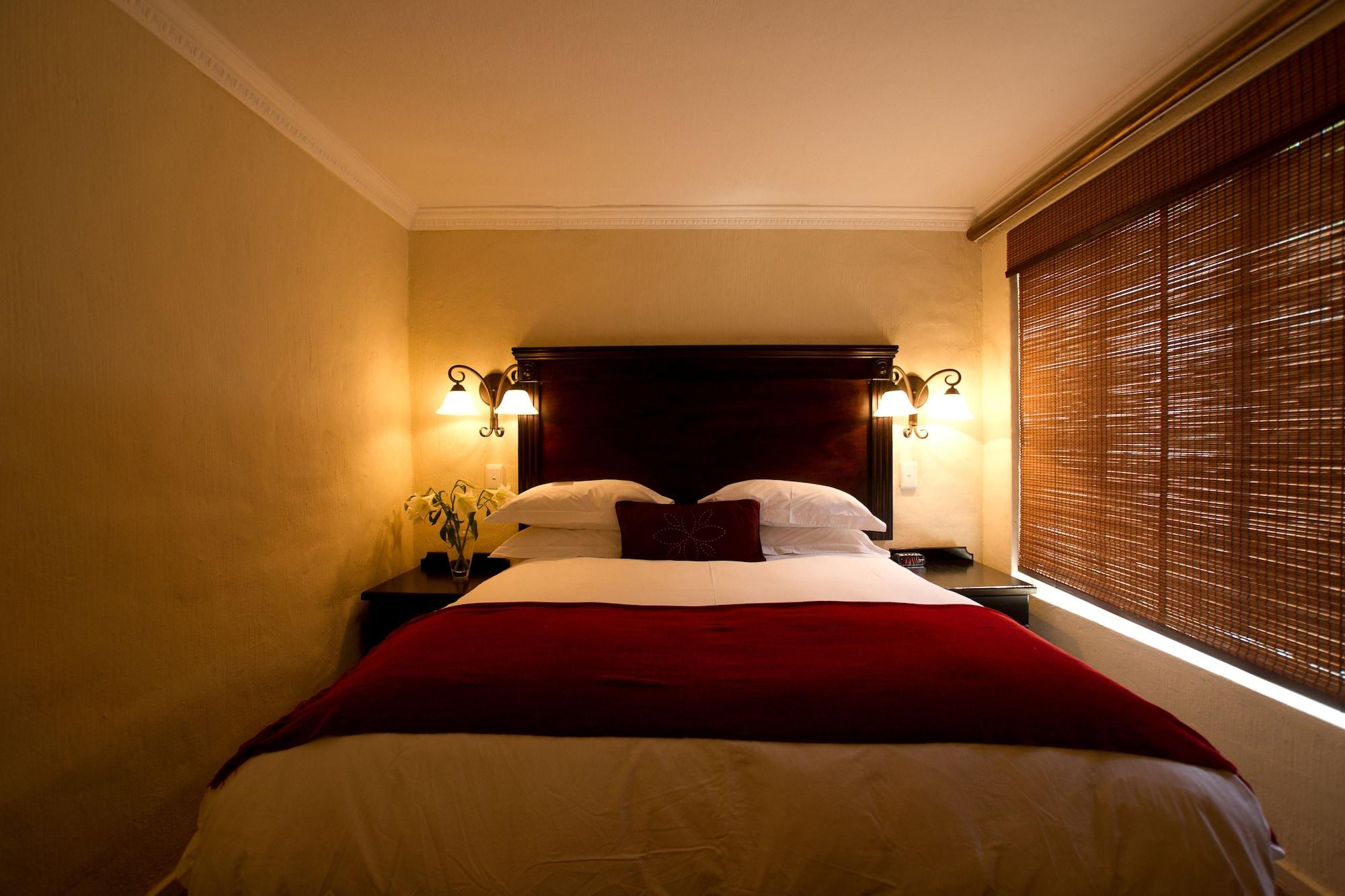 Little Tuscany Boutique Hotel Йоханнесбург Экстерьер фото