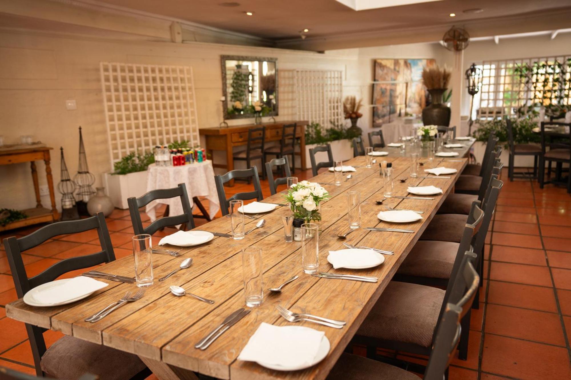Little Tuscany Boutique Hotel Йоханнесбург Экстерьер фото