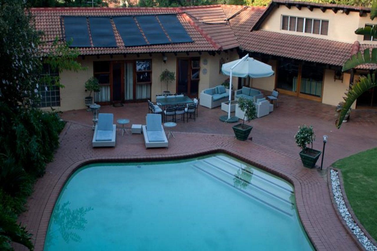 Little Tuscany Boutique Hotel Йоханнесбург Экстерьер фото